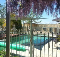 Must Love Dogs BB and Self-Contained Cottage - Tourism Canberra