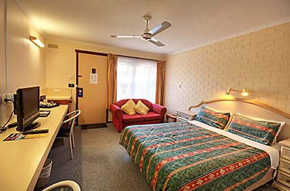 Raglan Motor Inn - Tourism Canberra 2