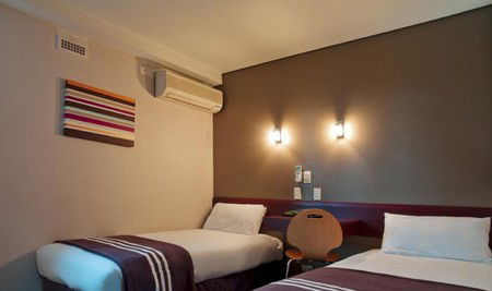 Y Hotel City South - Tourism Canberra 3