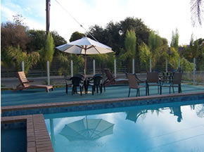 Cottonwood Motor Inn - Tourism Canberra 1