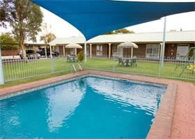 Carn Court Holiday Apartments - Tourism Canberra 2