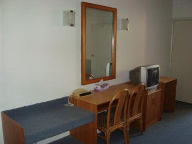 The Blakehurst Motor Inn - Tourism Canberra 4