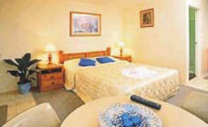 Cooks Endeavour Motor Inn - Tourism Canberra 0