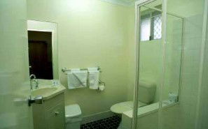 Cooks Endeavour Motor Inn - Tourism Canberra 1