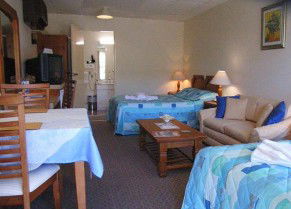 Cooks Endeavour Motor Inn - Tourism Canberra 3