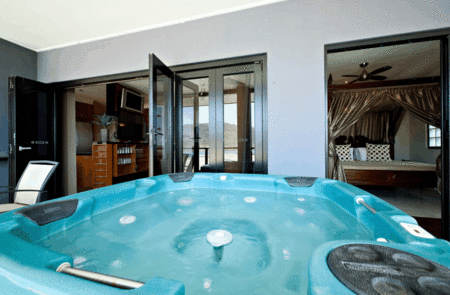 Waterfront Whitsunday Retreat - Tourism Canberra