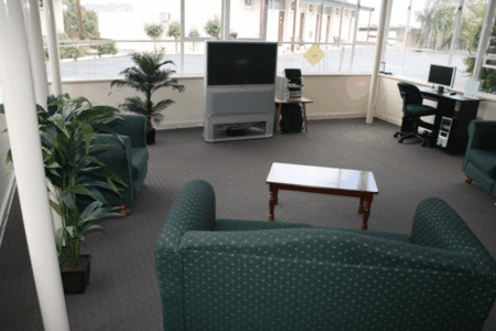 Blue Lake Motel - Tourism Canberra 2