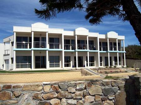  Tourism Canberra