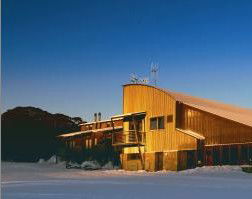 The Stables Resort - Tourism Canberra 0