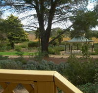 Lyndoch Hill Retreat - Tourism Canberra