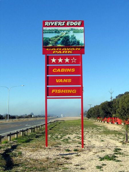 Rivers Edge Caravan Park - Tourism Canberra 0