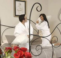 Wine  Roses Bed  Breakfast - Tourism Canberra