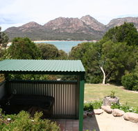 Coles Bay Waterfronters - Tourism Canberra