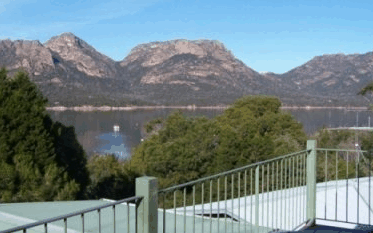 Coles Bay Waterfronters - Tourism Canberra 1