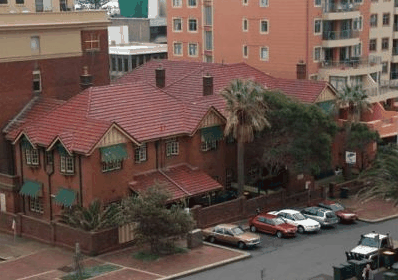 Newcastle Beach YHA - Tourism Canberra
