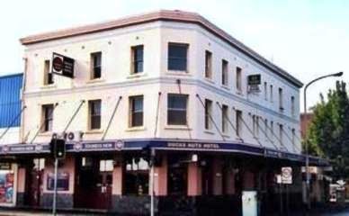 Silk Accommodation - Tourism Canberra 0