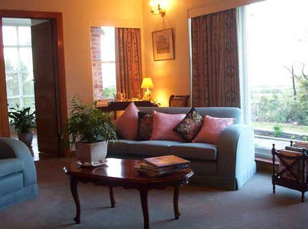 Trevallyn House B & B - Tourism Canberra 0