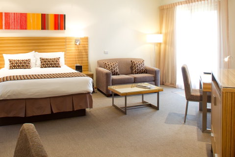 Comfort Inn Julie-Anna - Tourism Canberra 1