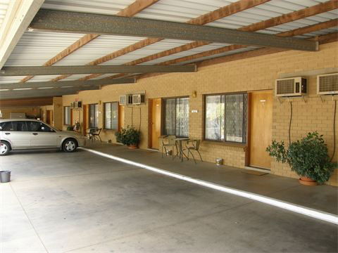 Orana Motor Inn - Tourism Canberra 1