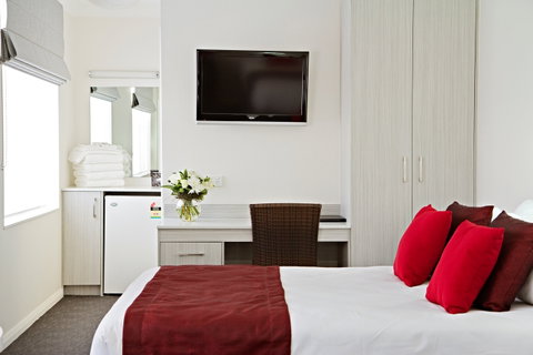 Governor Macquarie Motor Inn - Tourism Canberra 2