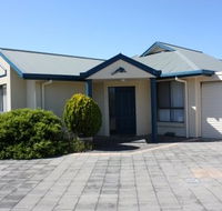 Robe Dolphin Court Apartments - Tourism Canberra