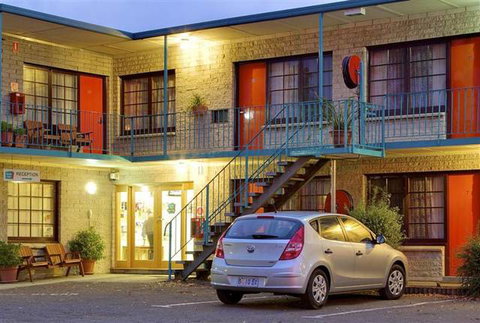 Martin Cash Motor Lodge - Tourism Canberra 4