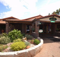 Wave Rock Motel - Tourism Canberra