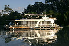  Tourism Canberra