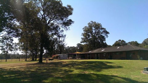 Villa Malbec - Tourism Canberra 0