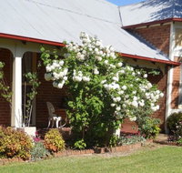 Strayleaves Elegant Accommodation - Tourism Canberra