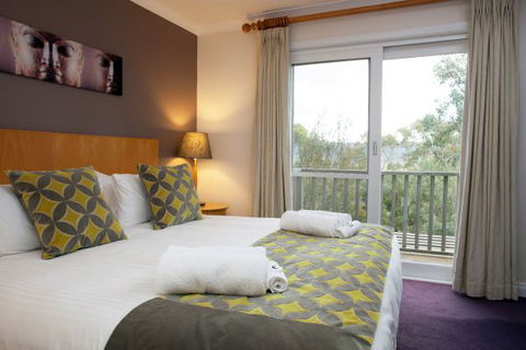 Villa Malbec - Tourism Canberra 6