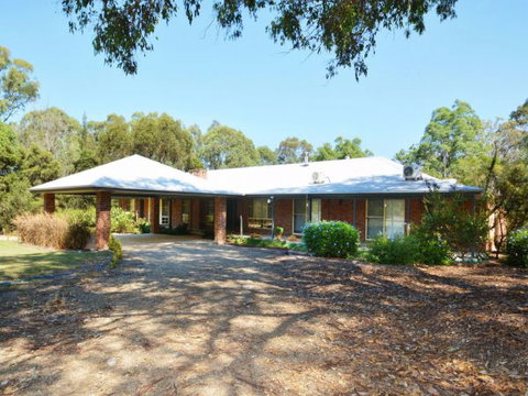 Abelia House - Tourism Canberra 0