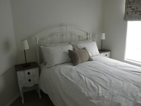 C&C's Bed And Breakfast - Tourism Canberra 3