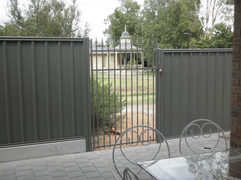 C&C's Bed And Breakfast - Tourism Canberra 10