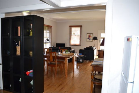 Clifden Cottage - Tourism Canberra 3