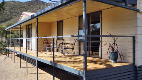 Devil's Peak Bed & Breakfast - Tourism Canberra 0
