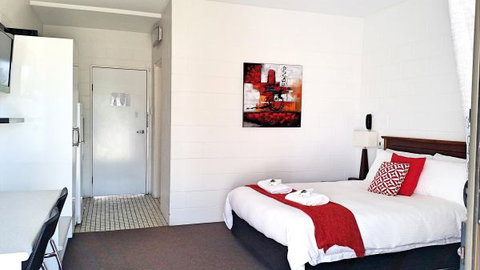 Aaron Motel - Tourism Canberra 5