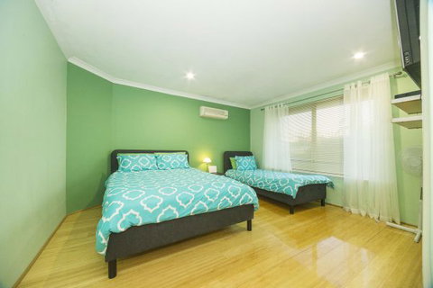 Alpha Homestay - Tourism Canberra 0