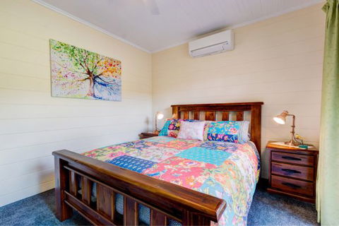 All About Me Bed And Breakfast - Tourism Canberra 1