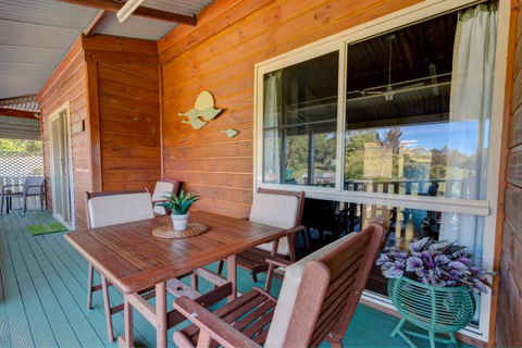 All About Me Bed And Breakfast - Tourism Canberra 5