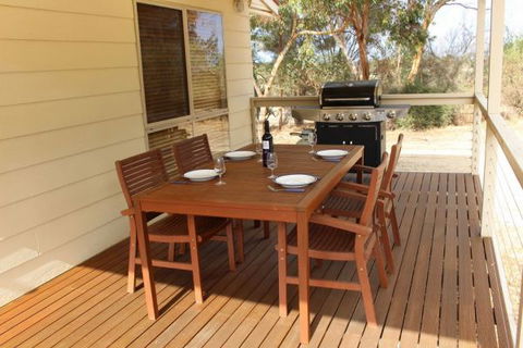 Allusion Cottages - Tourism Canberra 1
