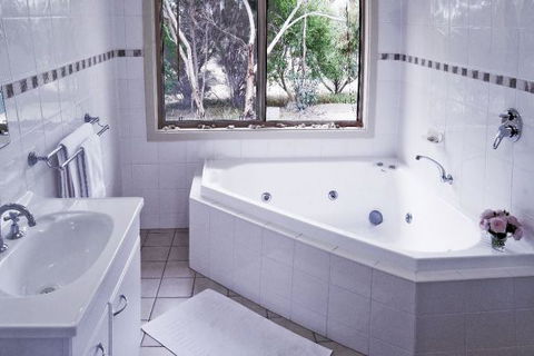 Allusion Cottages - Tourism Canberra 3