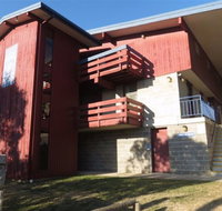 Araluen Lodge - Tourism Canberra