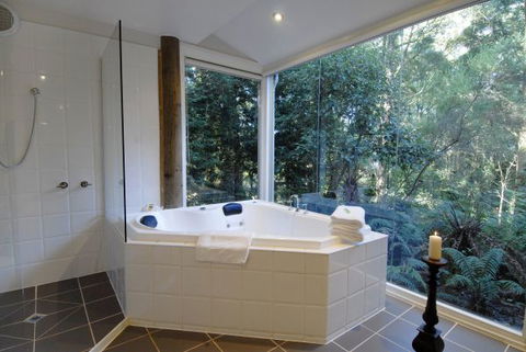 Arnica Views Summit Retreat - Tourism Canberra 5