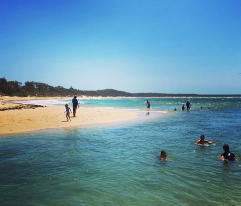 Aurora Beachfront Cottage - Tourism Canberra 3