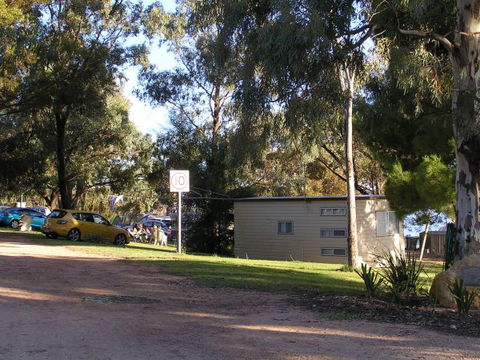 Barmera North Lake Caravan Park - Tourism Canberra 1