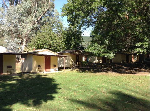 Bright Cabin & Caravan Park - Tourism Canberra 0