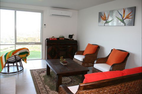 BTU Cottage Nowra Hill - Tourism Canberra 3