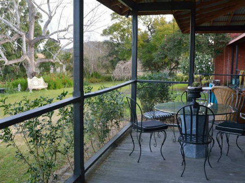Cairnsmore Bed And Breakfast - Tourism Canberra 3