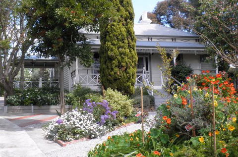 Fairbank House - Tourism Canberra 0